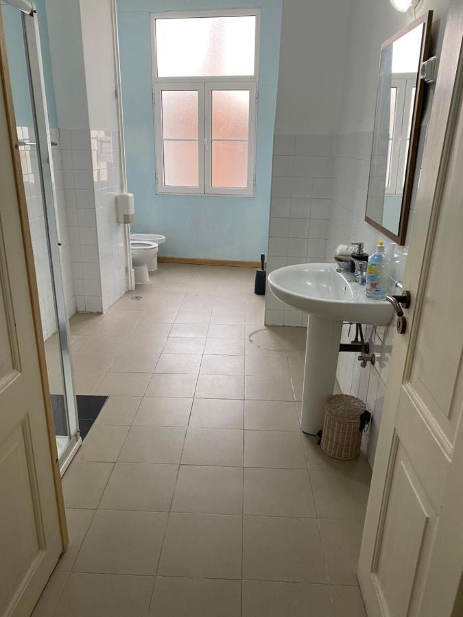 Classic Chiado 1 - Central Guest House Room With Shared Bathroom Lisboa Екстериор снимка